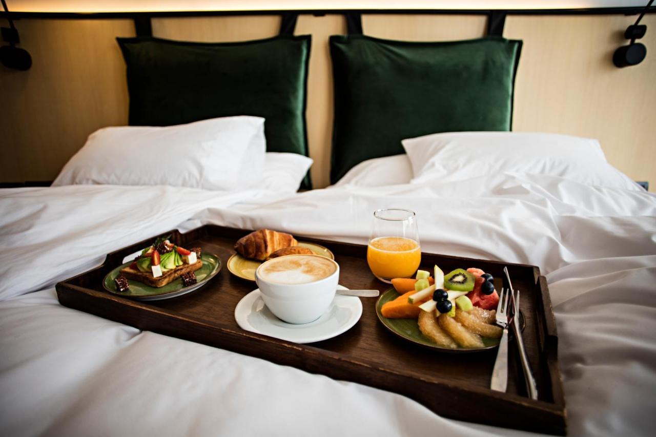 Met Hotel 5*